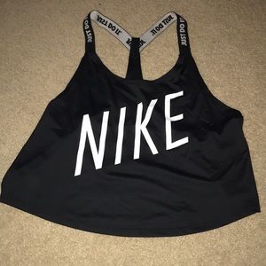 Nike Cropped Sports Top